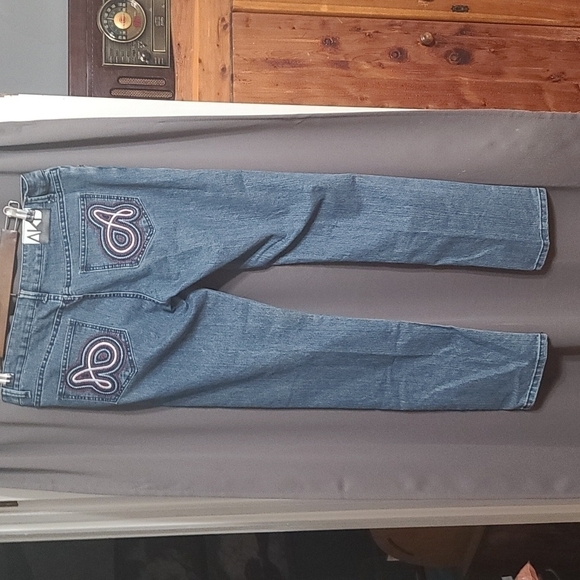 AKDMKS Jeans Womens Embroidered Pockets Size 11 EUC - Picture 2 of 8